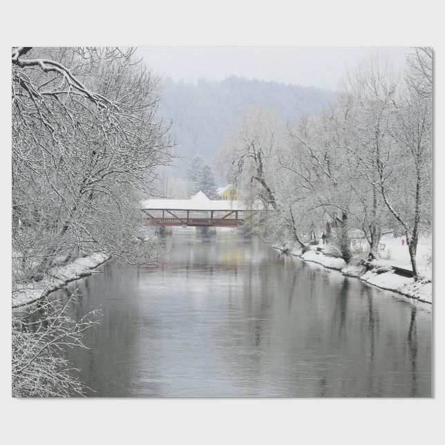 Papier Cadeau Photo de neige du pont couvert (Plat)