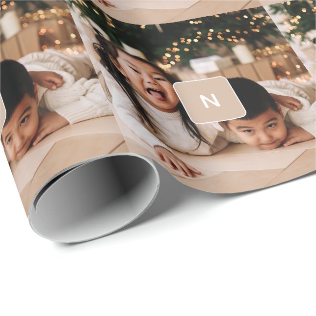 Papier Cadeau Photo familiale simple et minimale avec Monogram H (Coin rond)