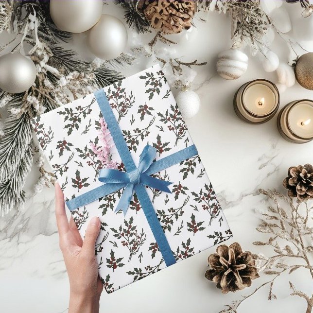 Papier Cadeau Plante de Noël Holly moderne Berries Hiver Blanc (Christmas Holly Botanical Pattern wrapping paper)