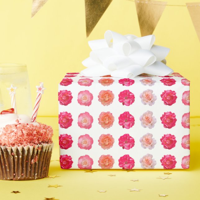 Papier Cadeau Rose Repeats Wrapping Paper (Fête d'anniversaire)