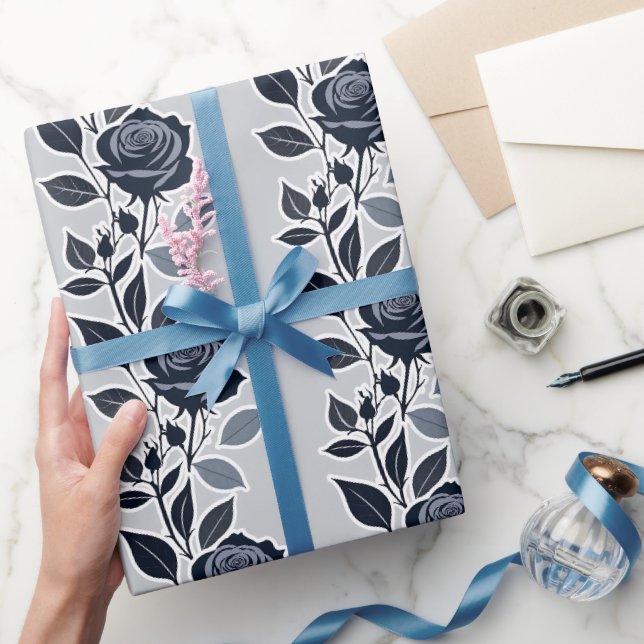 Papier Cadeau Roses Bleus Foncés Avec Des Feuilles Argentées (Cadeaux)