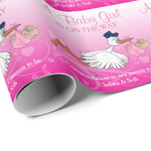 Papier Cadeau Stork avec une mignonne petite fille bébé