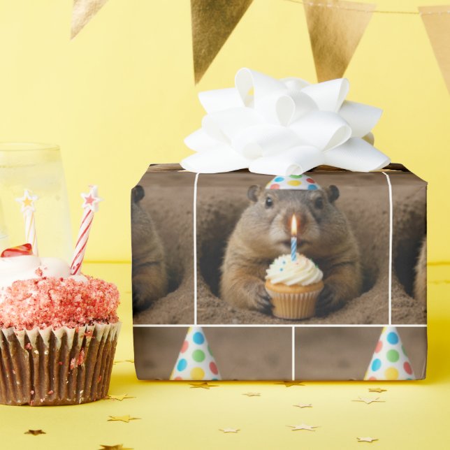 Papier Cadeau Tauron de la marmotte avec un cupcake (Fête d'anniversaire)