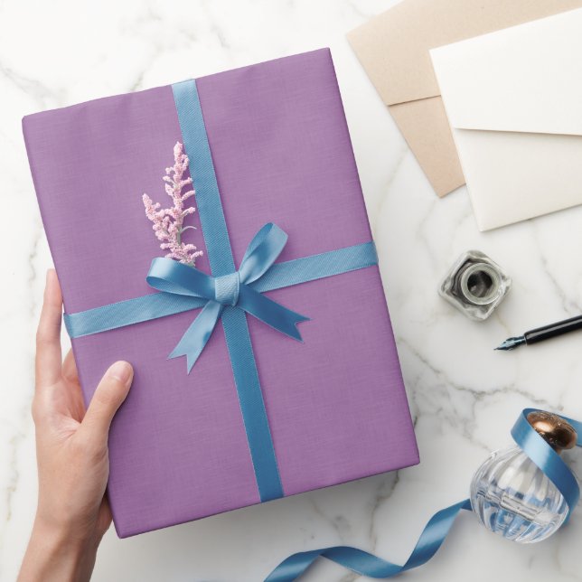 Papier Cadeau Texturé agréable lilas. (Cadeaux)
