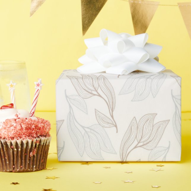 Papier Cadeau Un joli papier d'emballage fleuri (Fête d'anniversaire)