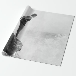 Papier Cadeau Une nageuse sur la roche au-dessus du surfvintage 