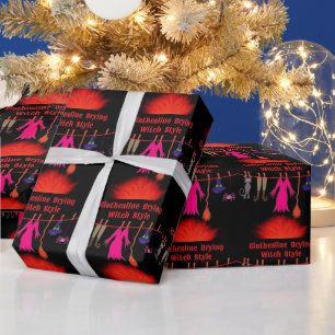 Papier Cadeau Vêtements de sorcière fantaisistes sur une corde à