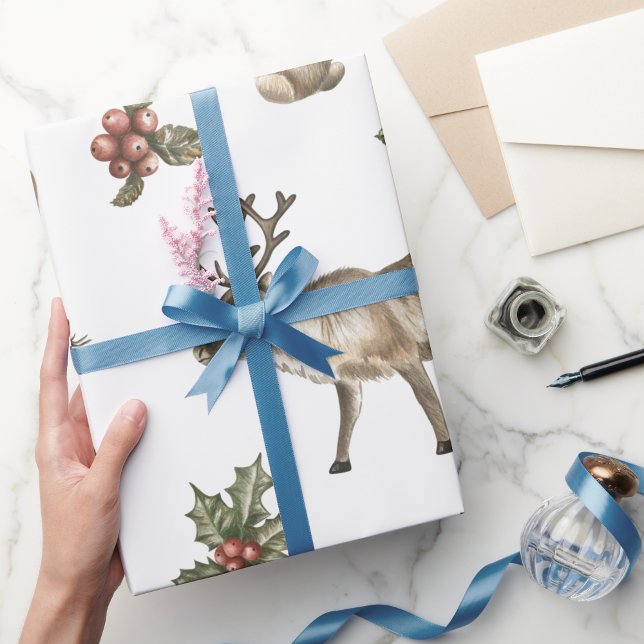 Papier Cadeau Whimsical Woodland Forest Animaux Motif de verdure (Whimsical Woodland Forest Animals Greenery Pattern Wrapping Paper)
