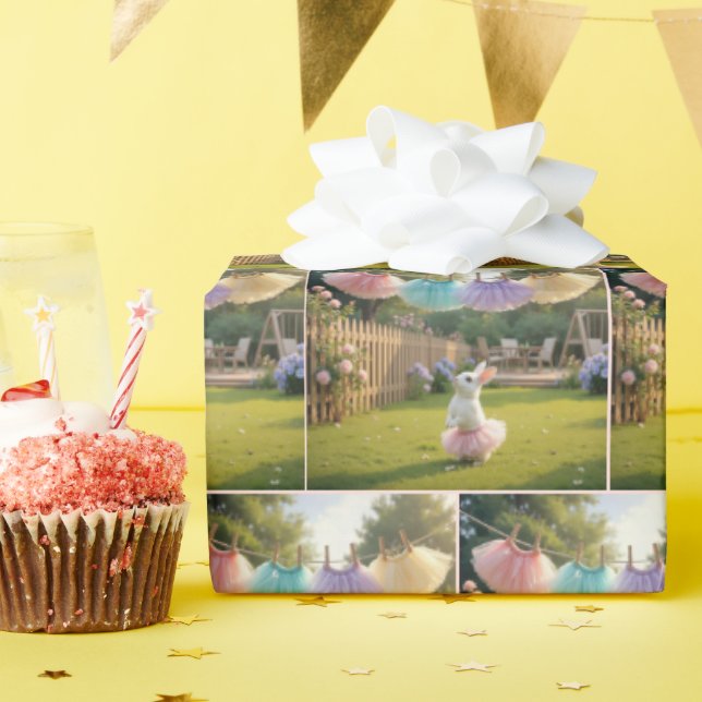 Papier Cadeau White Bunny Wearing a Pink Tutu (Fête d'anniversaire)