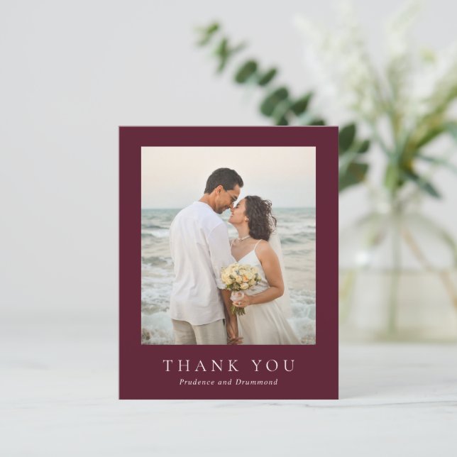 Papier Deep Burgundy Budget Wedding Thank You Card (Debout devant)