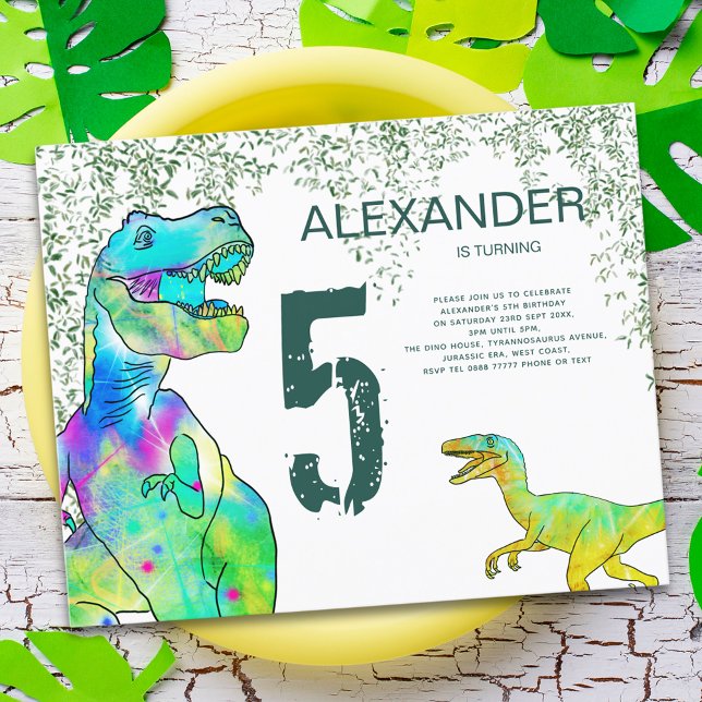 Papier Dinosaur 5e anniversaire fête Budget Invitation (T-Rex and velociraptor dinosaur jungle 5th birthday party green budget invitation )