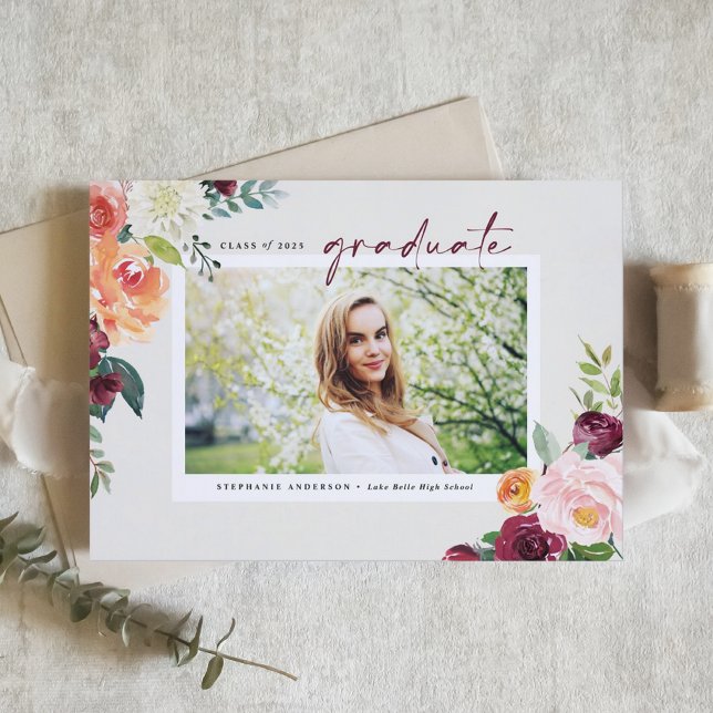 Papier Faire-part de remise de diplôme avec photo de fleu (Announce your graduation with a customizable watercolor invitation featuring autumn floral designs.)