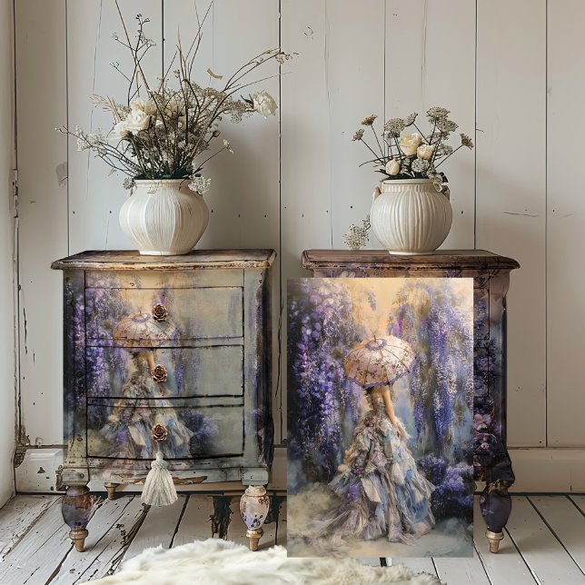 Papier Mousseline Dans la Wisteria, pleine longueur Ethereal Portrai (Blue Wisteria Purple & Dusty Blue Romantic Portrait with a parasol Art Scene Decoupage Paper)