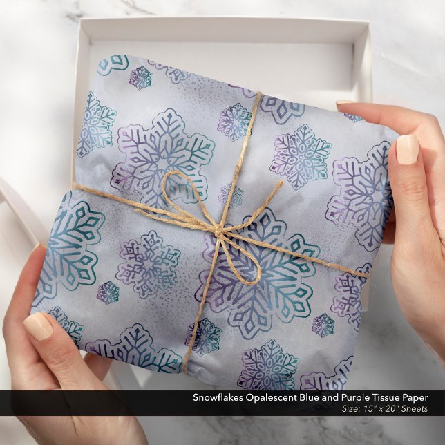 Papier Mousseline Snowflakes Opalescent Blue et violet (Snowflakes Opalescent Blue and Purple Tissue Paper)