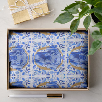 Papier Mousseline Weimaraner peering thru the letter "O" in Gold