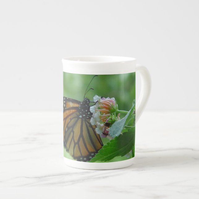Papillon Monarque sur la Mug de Chine d'os de fleu (Devant droit)