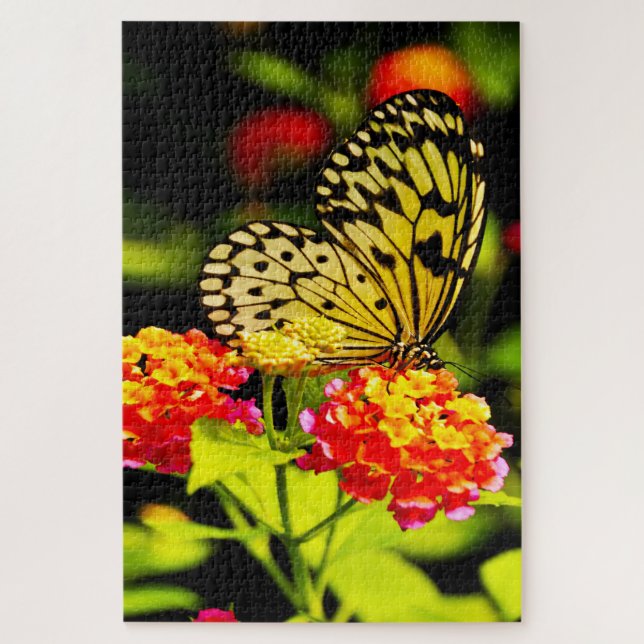 Papillon nymphe des arbres. Jigsaw Puzzle (Vertical)