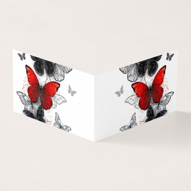 Papillons noirs et rouges volants (Outside)