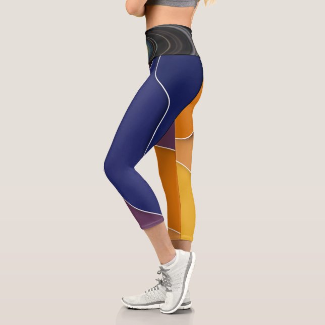 papu expression leggingsit  capri leggings (Left)