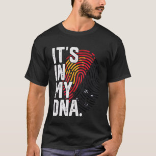 Papua New Guinea Roots Flag Fingerprint Graphic Pa T-Shirt