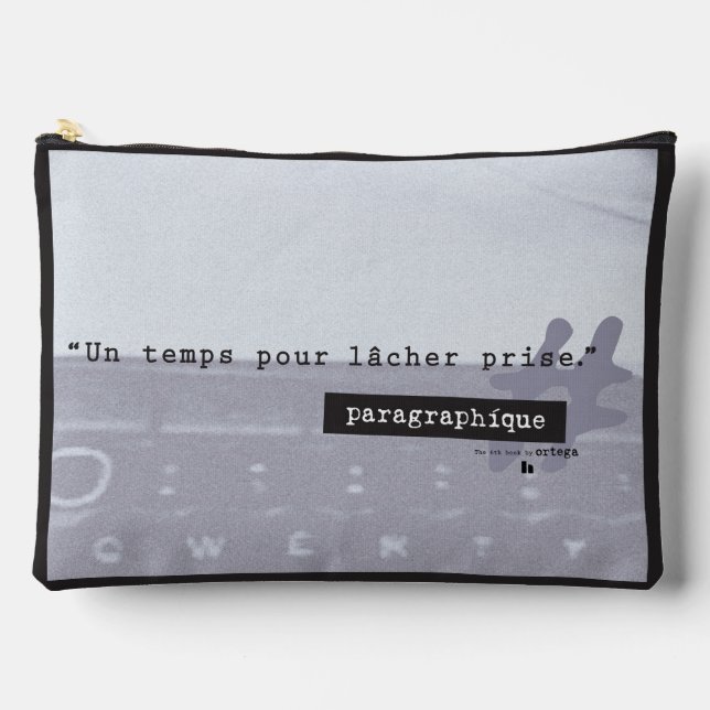 Paragraphíque Large Pouch (Front)