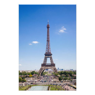Paris La Tour Eiffel sur une photo bleu ciel