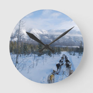 ParrotSleds - Landscape Round Clock