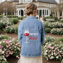 Partenaires dans les amis du vin BFFs Bachelorette