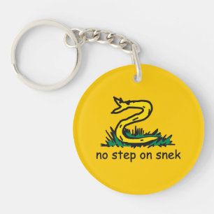 Pas de pas sur les mèmes de snek parodie de Gadsde
