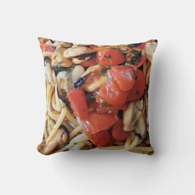Pasta Art Throw Pillow – Realistic Italian food (Front)