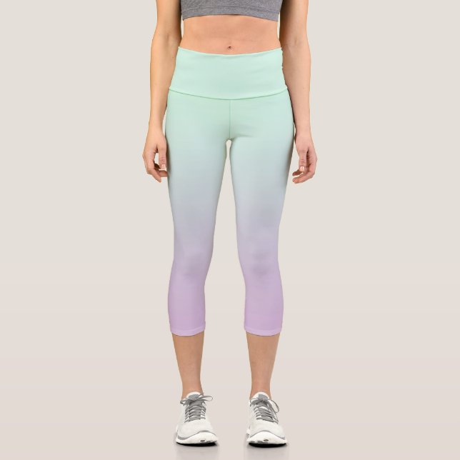 Pastel Aesthetic Mint And Lilac Gradient Ombre  Capri Leggings (Front)