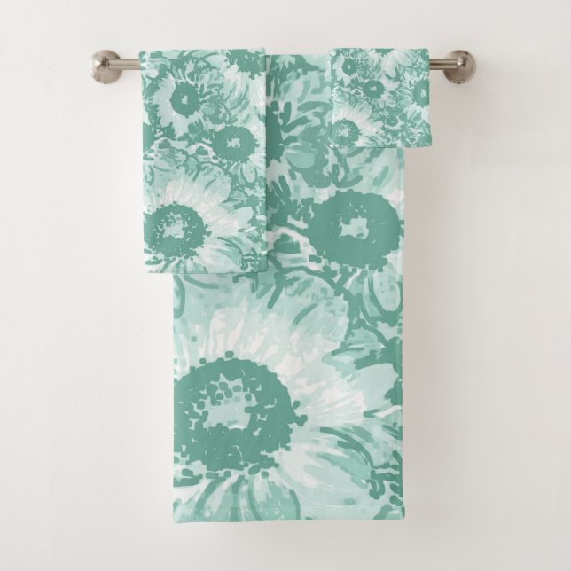 Pastel Grey Teal Green Floral Pattern Bath Towel Set (Insitu)