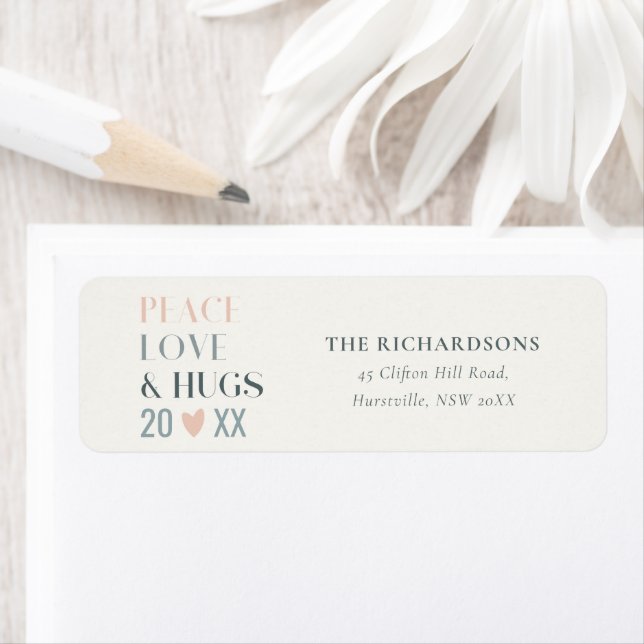 Pastel Scandi Blush Grey Peace Love & Hugs 2023 (En situation)