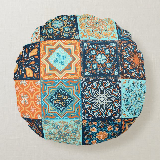 Patchwork Style: Decorative Square Ornaments Round Pillow (Front)