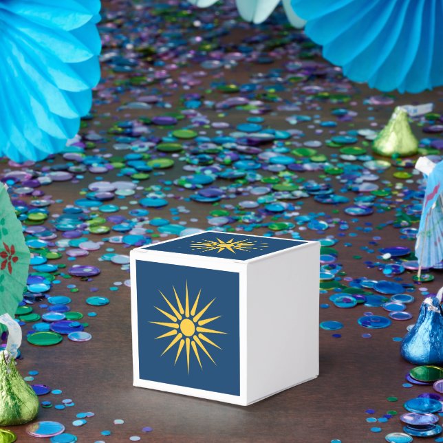 Patriotic favour box with Flag of Macedonia, Greec (Party)