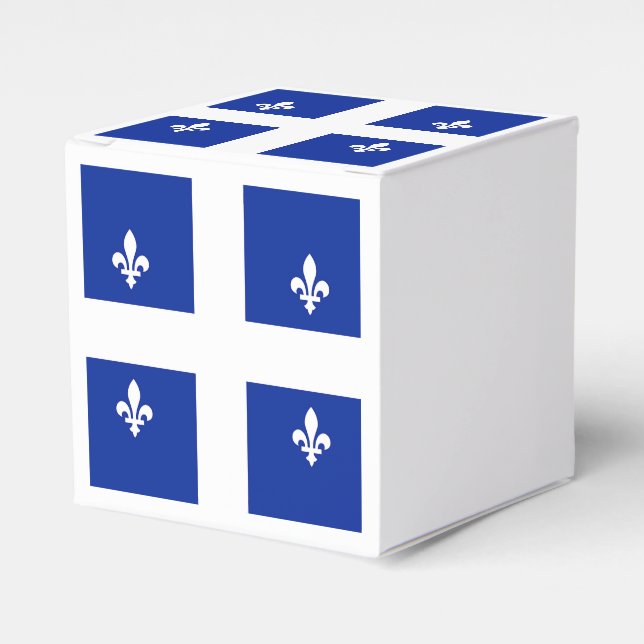 Patriotic favour box with Flag of Quebec (Front Side)