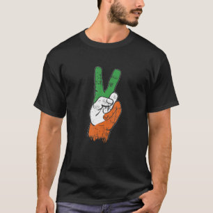 Patriotic Irish Flag St Patrick's Day Retro Victor T-Shirt