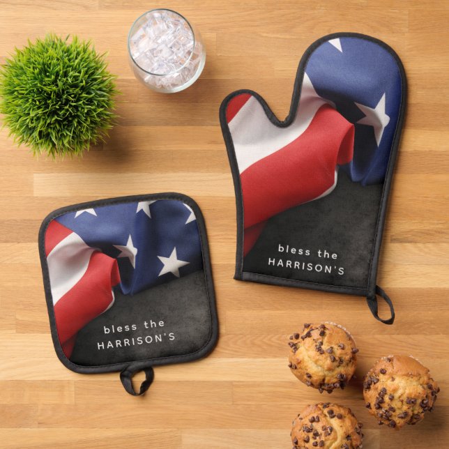 Patriotic USA Flag Personalized Oven Mitt & Pot Holder Set (Top Down)