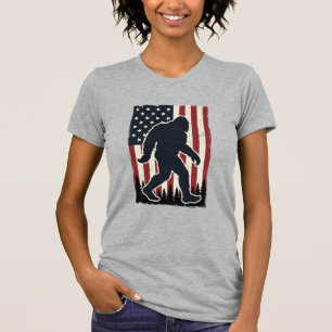 Patriotic Wilderness Creature Vintage Flag Vector T-Shirt