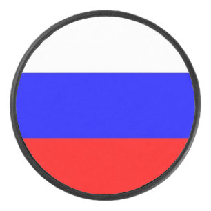 Patriotique hockeyeur avec drapeau russe