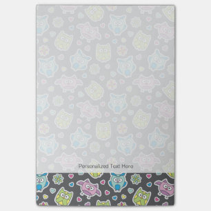 pattern of cartoon owls post-it notes