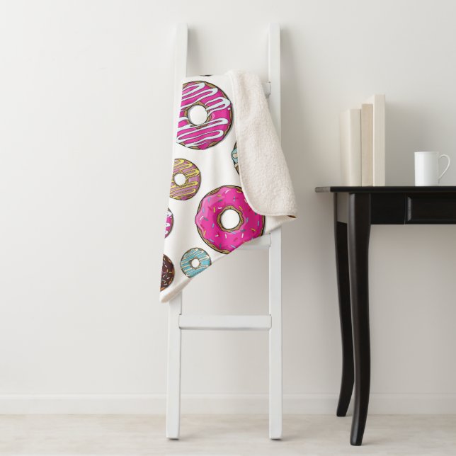Pattern Of Doughnuts, Colourful Doughnuts, Sprinkl Sherpa Blanket (In Situ)