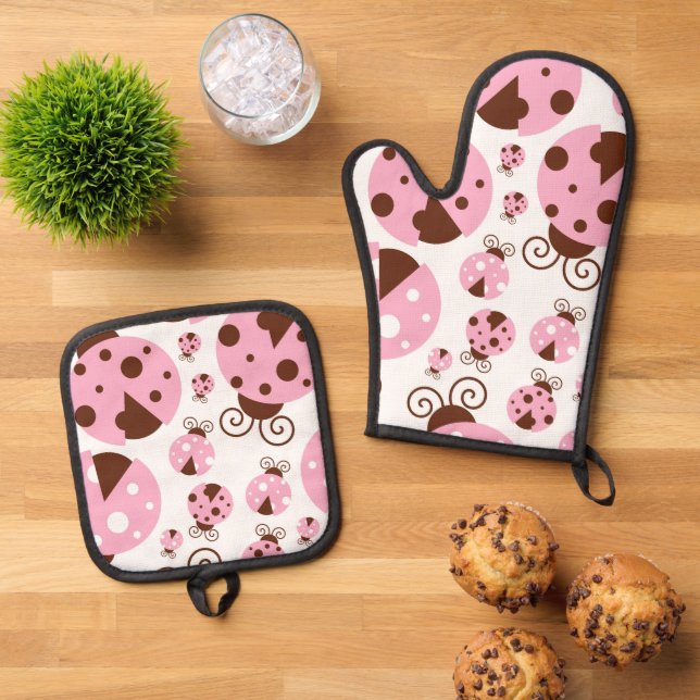 Pattern Of Ladybugs, Cute Ladybugs, Pink Ladybugs Oven Mitt & Pot Holder Set (Top Down)