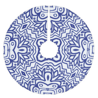 Pattern With Blue on White Brushed Polyester Tree Skirt