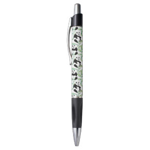 pattern with lovely pandas with hearts pen