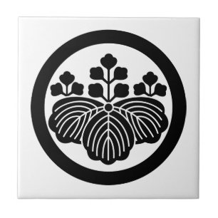 Paulownia with 5&3 blooms in circle tile