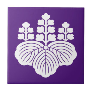 Paulownia with 5-7 blooms tile