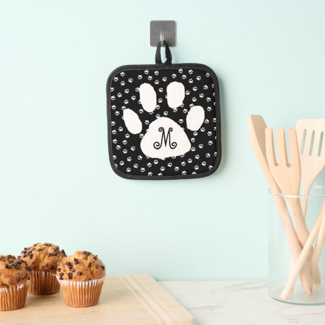 Pawprints monogram pot holder (Insitu(Hanging))