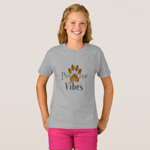 Pawsitive Vibes – Clever Paw Print Wordplay Design T-Shirt