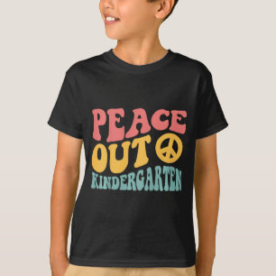 Peace Out Kindergarten Funny Retro Last Day Of Kin T-Shirt